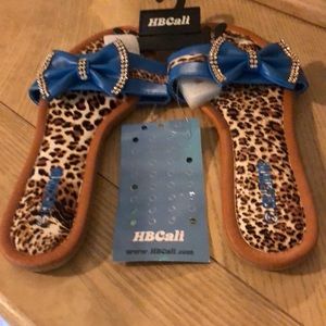 HP🎉 Blue Leopard 🐆 print sandals Boutique!
